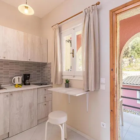 Apartment Studio Escape, Swimming Pool By Beach Pelekas